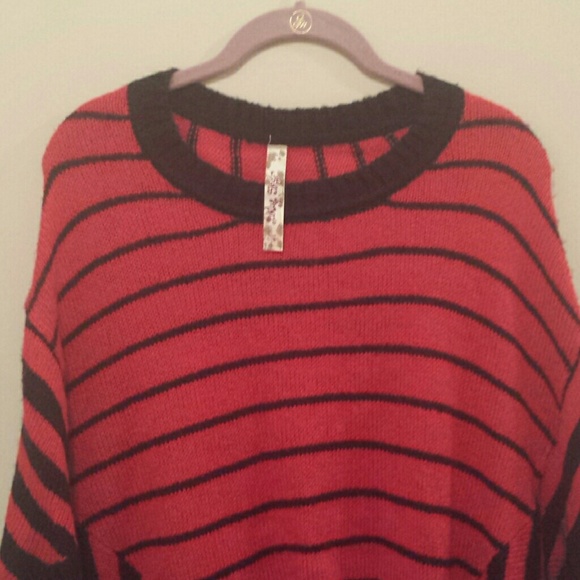 Red & black Striped Batwing Sleeved Sweater - Picture 3 of 6